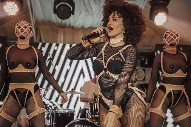 Даша Астаф'єва приголомшила шанувальників БДСМ-костюмом: пікантні фото - фото 337019