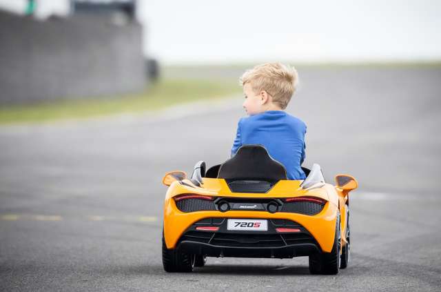 McLaren випустив гіперкар для наймолодших - фото 337058