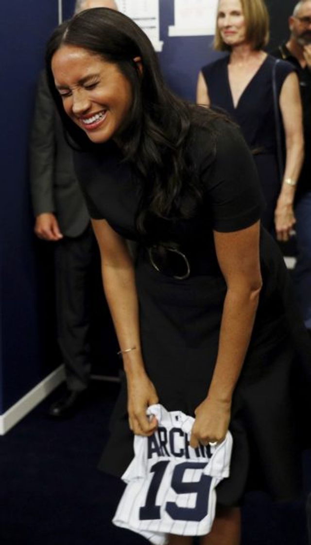 Меган Маркл здивувала струнким тілом: фотофакт - фото 337340