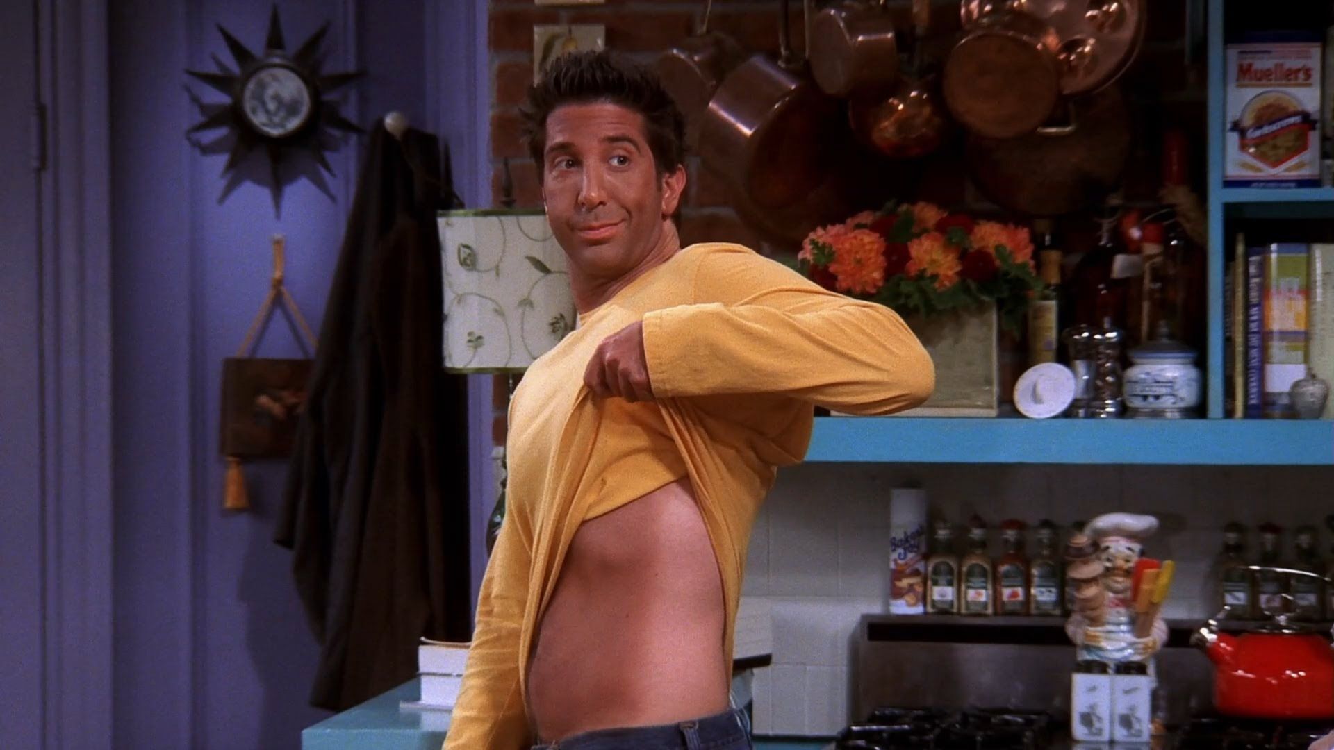 Ці продукти не бажано їсти перед засмаганням