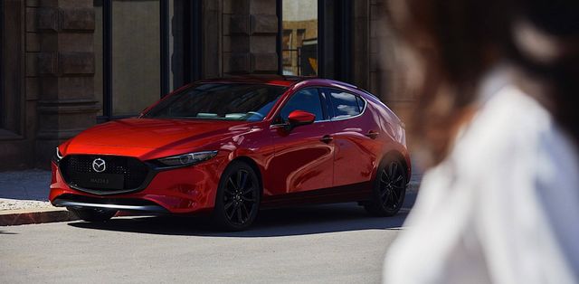 У Mazda3 проблеми з фіксацією коліс - фото 337571