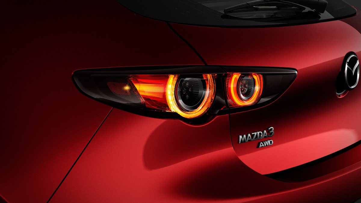 Відкликають 25 тисяч Mazda3 - фото 1