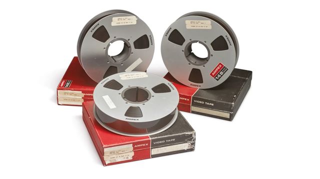 Плівки продадуть за шалені гроші - фото 337841