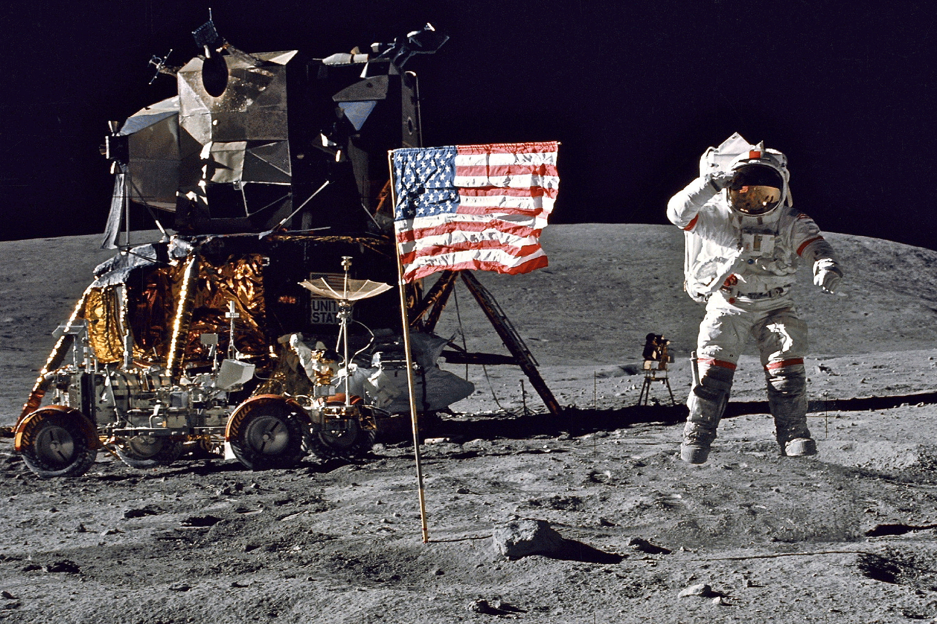 Плівки з приземленням на Місяць продадуть на аукціоні - фото 1