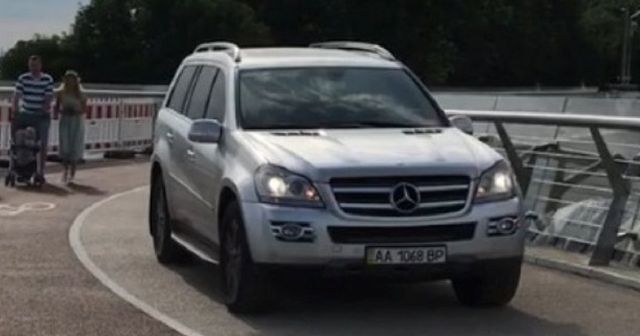Водія Mercedes GL 50 притягнули до адміністративної відповідальності - фото 337923