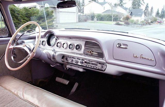 Яки виглядає рожевий Dodge, який створили спеціально для жінок: фото - фото 337965