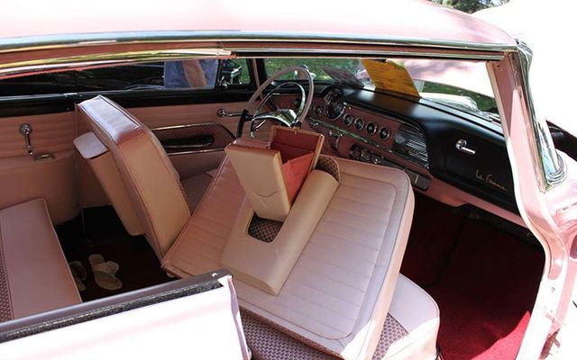 Яки виглядає рожевий Dodge, який створили спеціально для жінок: фото - фото 337974