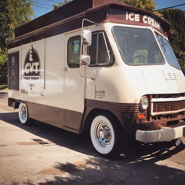 Продавець морозива у США оголосив війну блогерам - фото 338000