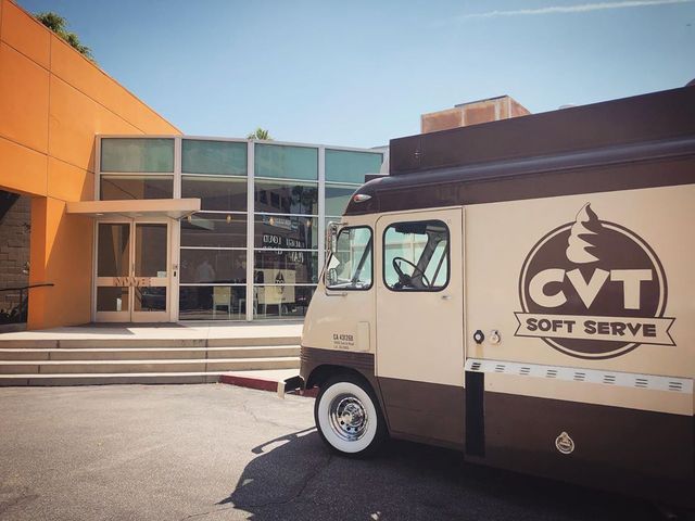 Продавець морозива у США оголосив війну блогерам - фото 338001