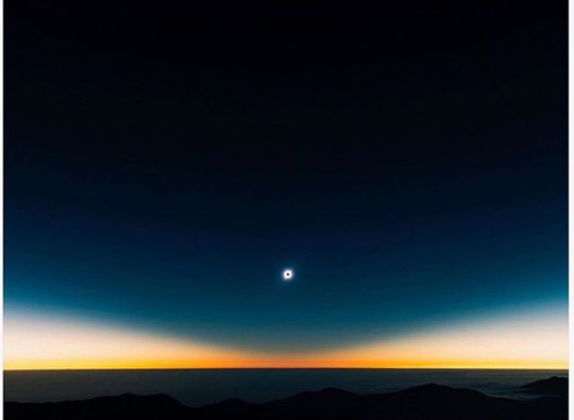 Сонячне затемнення 2019 показали в яскравих знімках - фото 338027