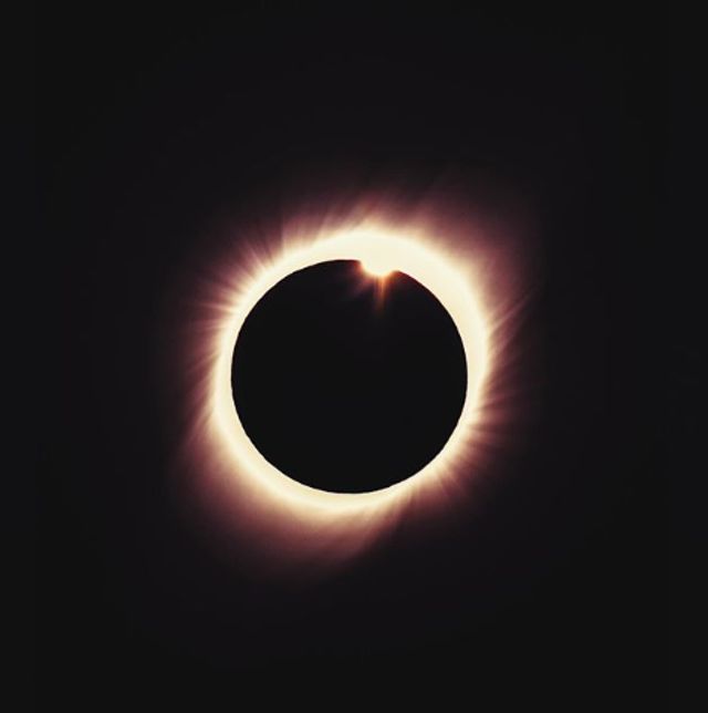 Сонячне затемнення 2019 показали в яскравих знімках - фото 338031