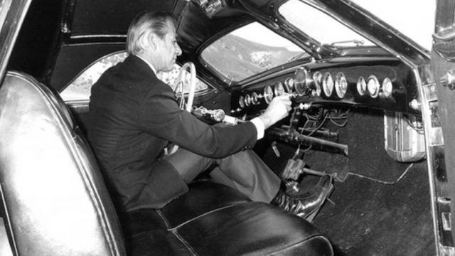 Так виглядає найбільш футуристичний ретро-автомобіль - фото 338351