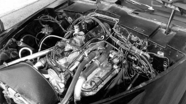 Так виглядає найбільш футуристичний ретро-автомобіль - фото 338353