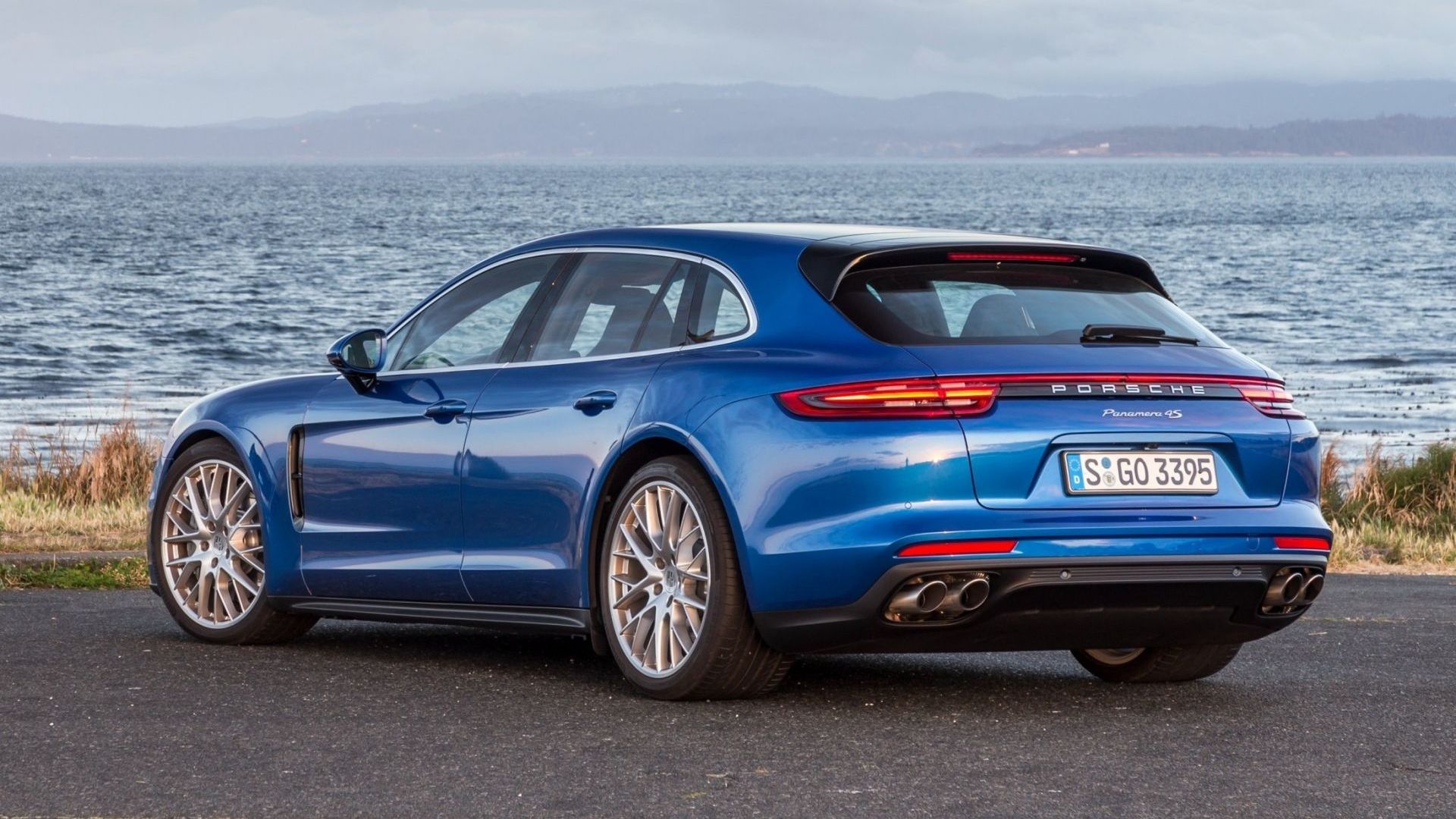 В Україні відкликають сотні машин Porsche