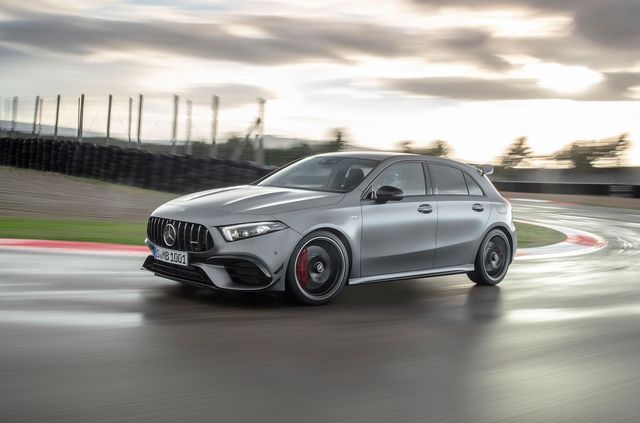Mercedes показав 421-сильні хетчбек і седан - фото 338600