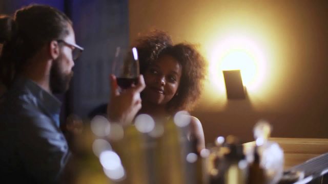 Смартфони стають причиною спонтанного сексу - фото 338730