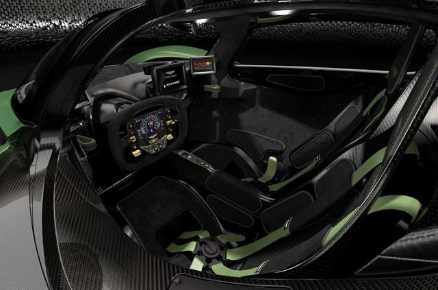 Попит на гіперкар Aston Martin Valkyrie у шість разів перевищив тираж - фото 338776