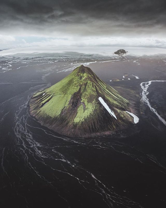 Від гір до островів: фото Романа Хубера, які приковують погляд - фото 338820