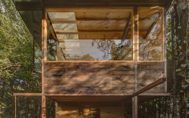 Наодинці з природою: як виглядає дерев'яний дім у горах Мехіко - фото 338842