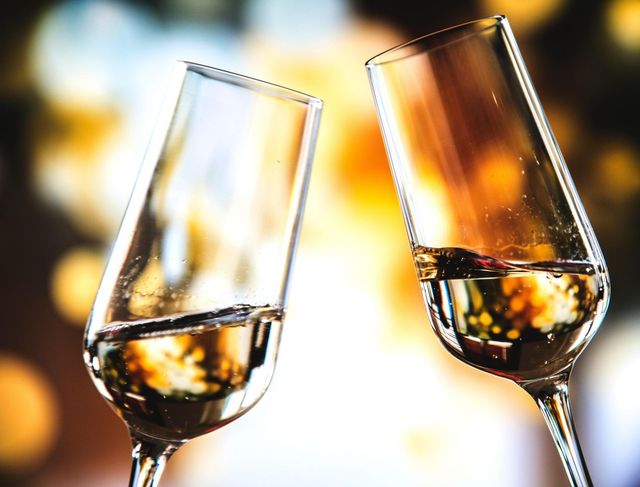 Спиртні напої негативно впливають на стан шкіри - фото 338911