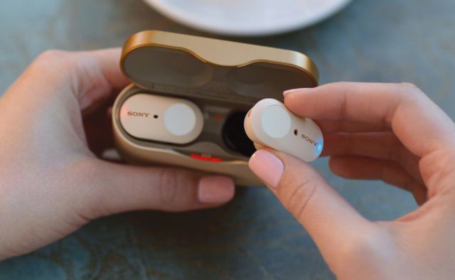 24 години автономності: Sony представила стильних конкурентів AirPods - фото 338933