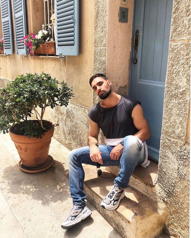 Віталій Козловський вирушив у подорож Європою - фото 338986