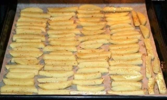 Простий рецепт картоплі фрі без краплі жиру - фото 339102