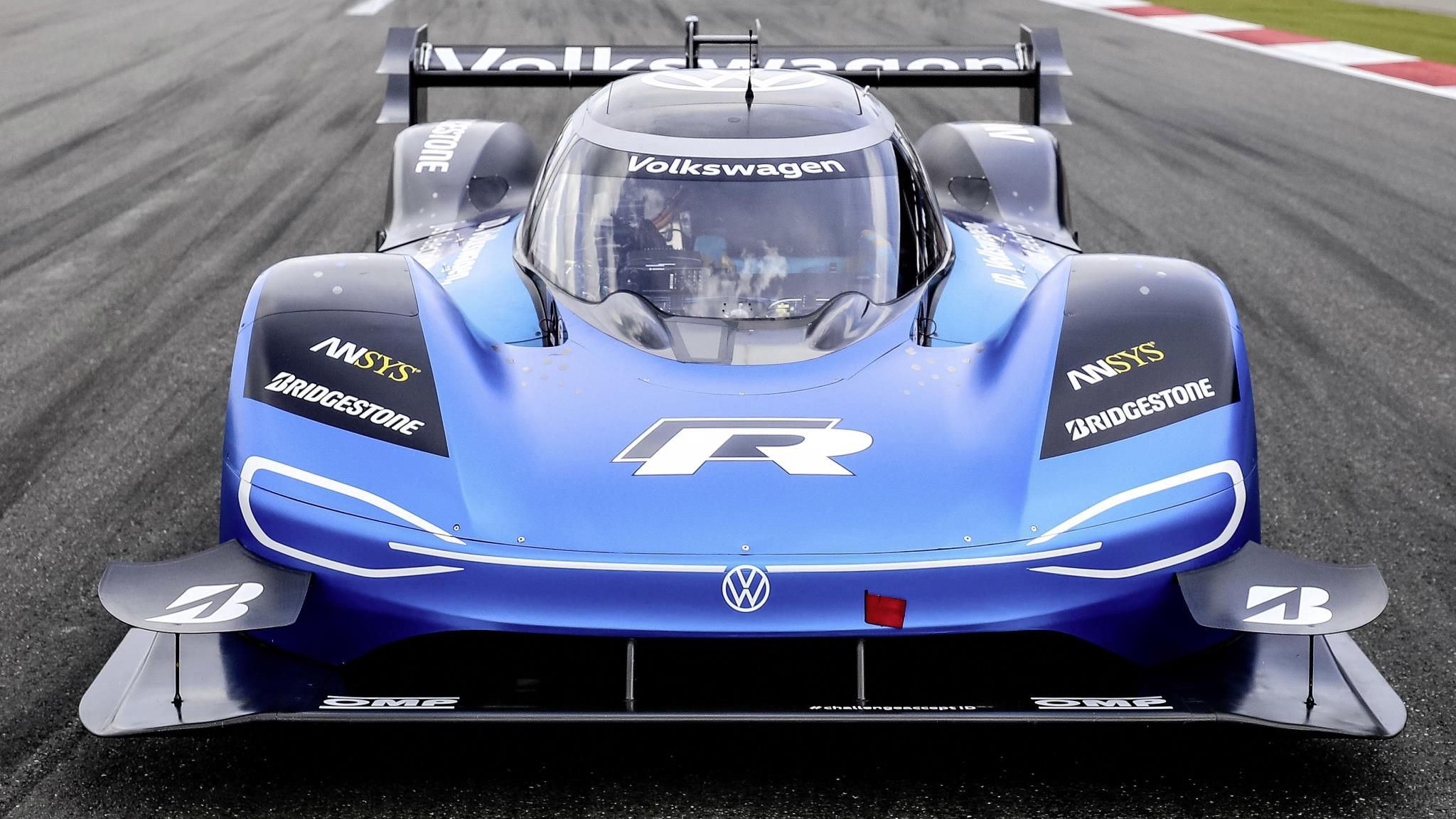 Спорткар Volkswagen побив рекорд підняття вгору