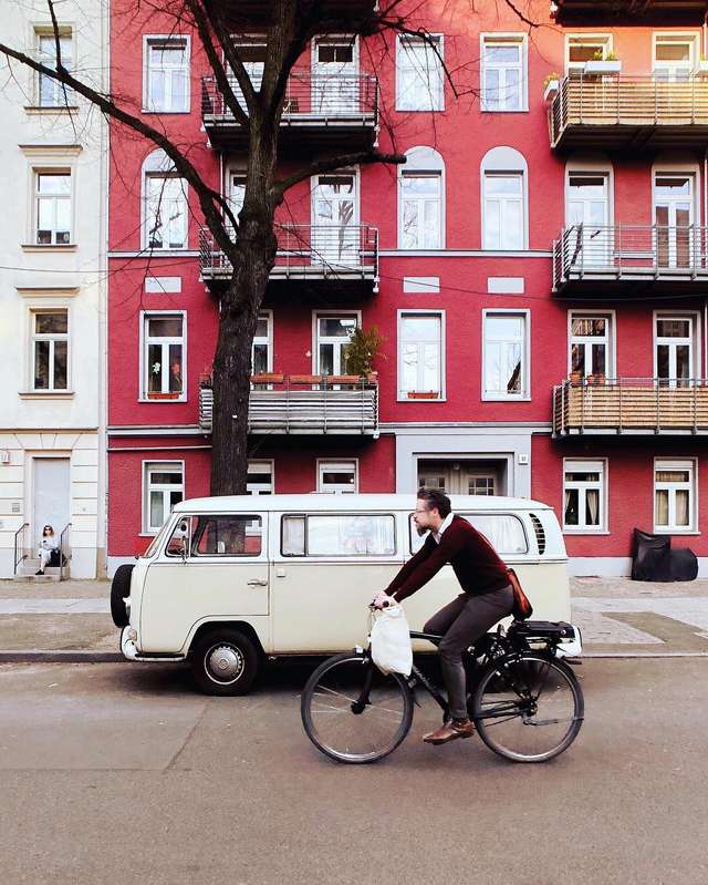 Фотограф показує авто на німецьких вулицях: захопливі кадри - фото 339430