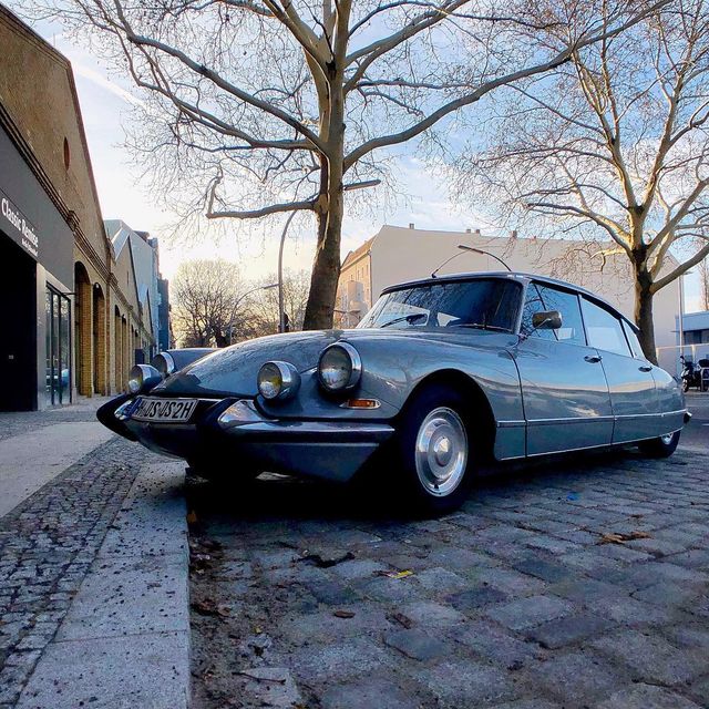 Фотограф показує авто на німецьких вулицях: захопливі кадри - фото 339431