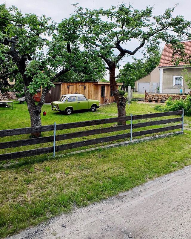 Фотограф показує авто на німецьких вулицях: захопливі кадри - фото 339448