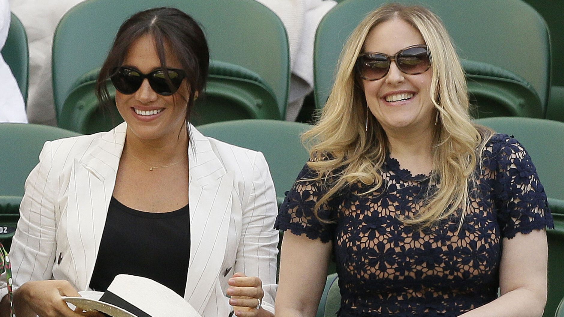 Поруч з Меган Маркл на Вімблдоні було багато вільних місць - фото 1