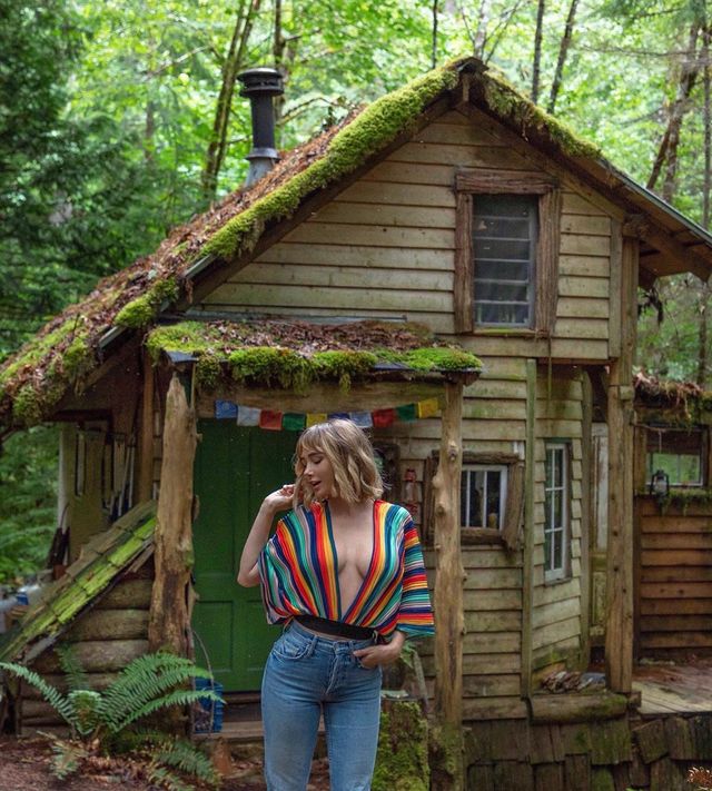 Найсексуальніша гравець у покер показала нові фото (18+) - фото 339759