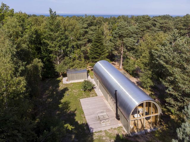 Як виглядає ідеальний літній будиночок в Данії: яскраві фото - фото 339786