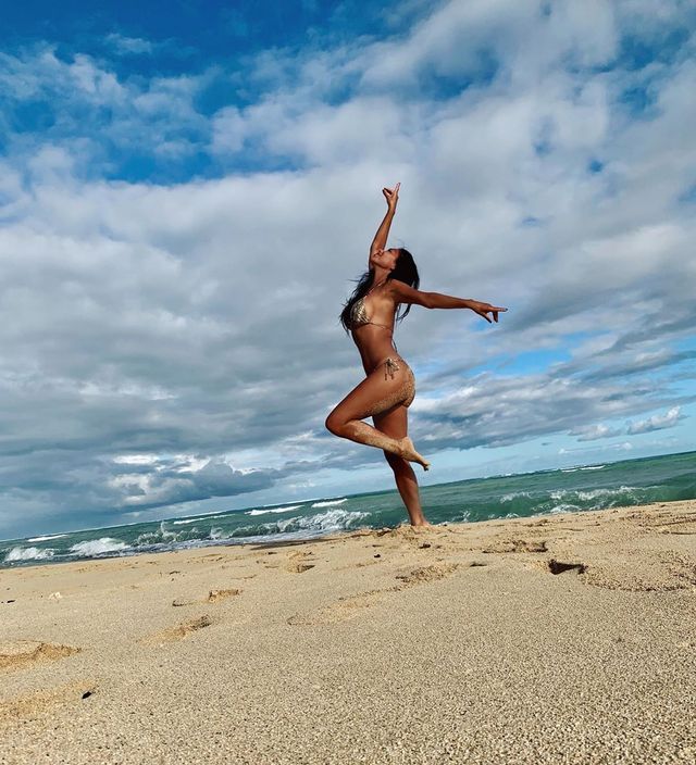 Без макіяжу і в бікіні: завжди юна Ніколь Шерзінгер вразила своїм виглядом - фото 339931