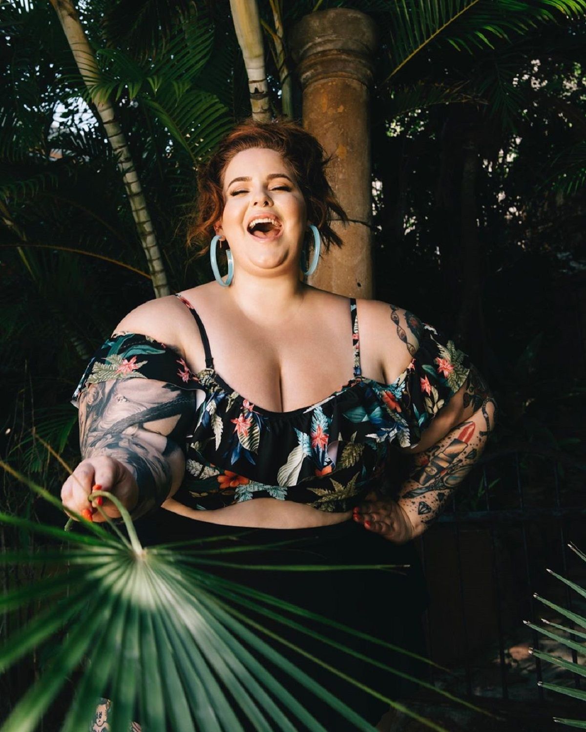 Найапетитніша модель plis-size показала фото топлес (18+)