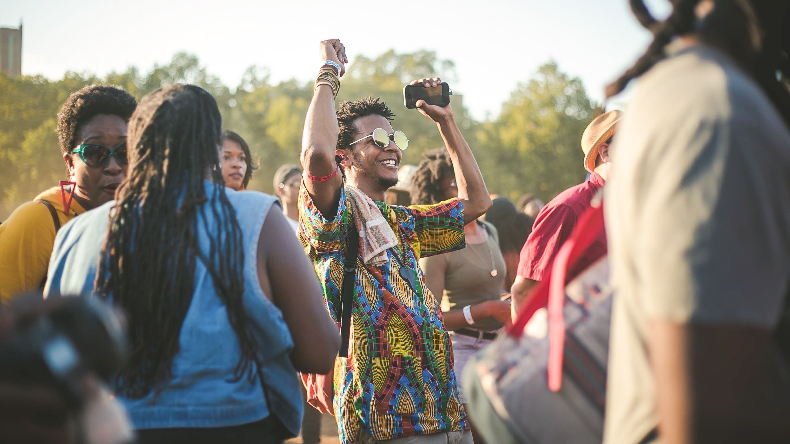 Ідеальна вакансія: мільйонер шукає людину, щоб разом ходити на концерти