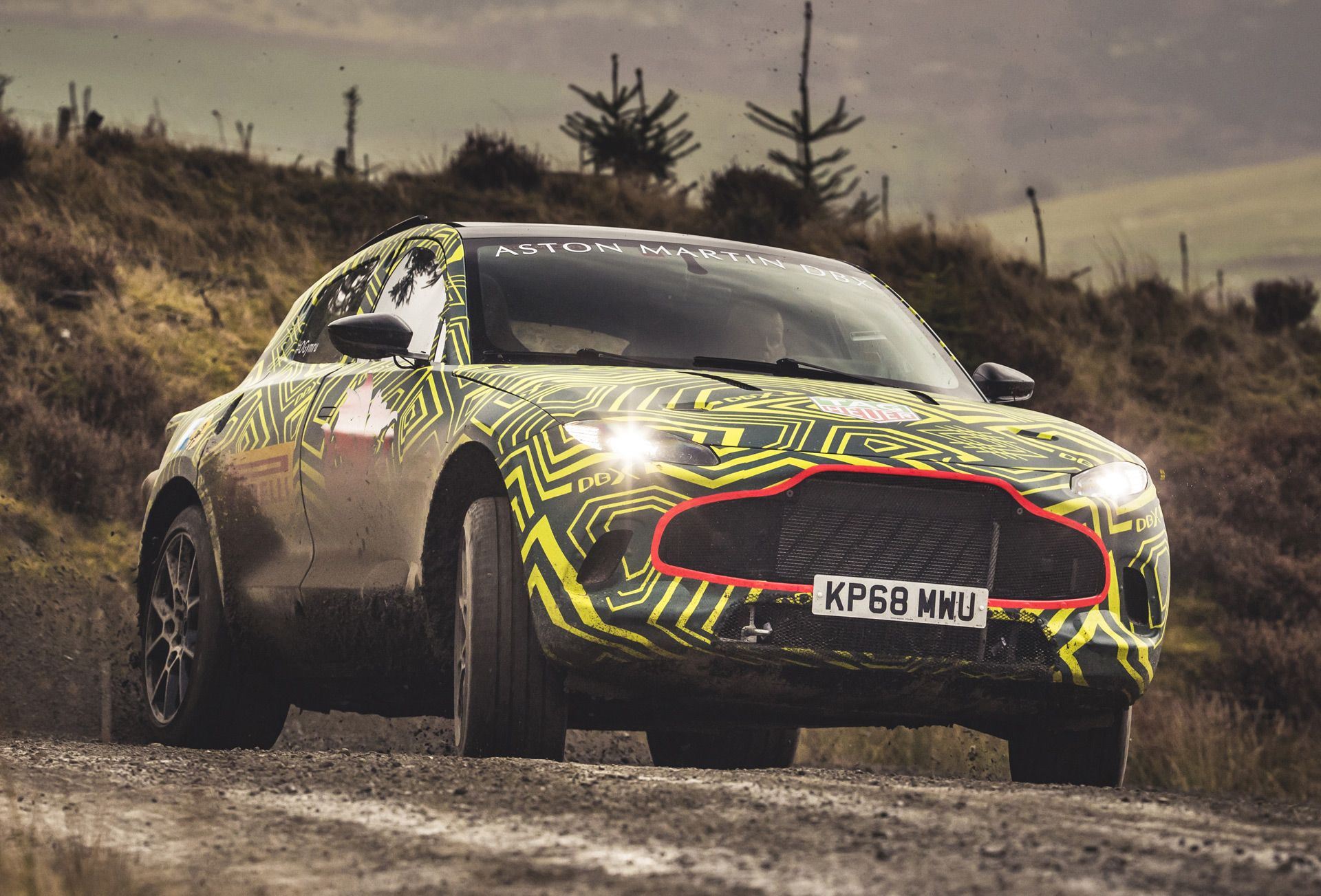 Крутіший за конкурентів: яким буде кросовер від Aston Martin