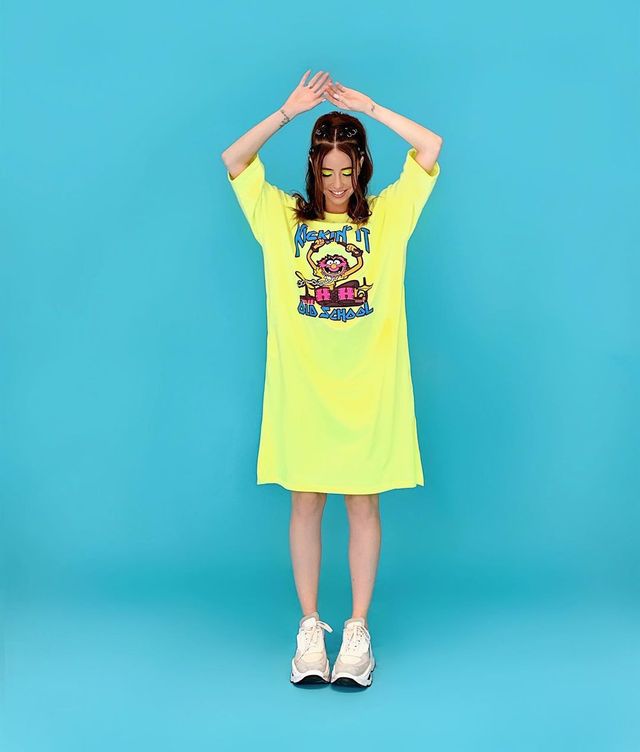 Лише у футболці: Надя Дорофєєва вразила ефектним образом - фото 340276