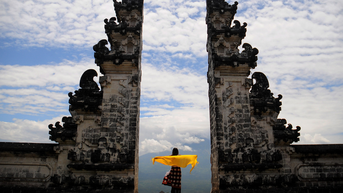 The Pura Lempuyang Luhur in Bali, Indonesia - фото 1