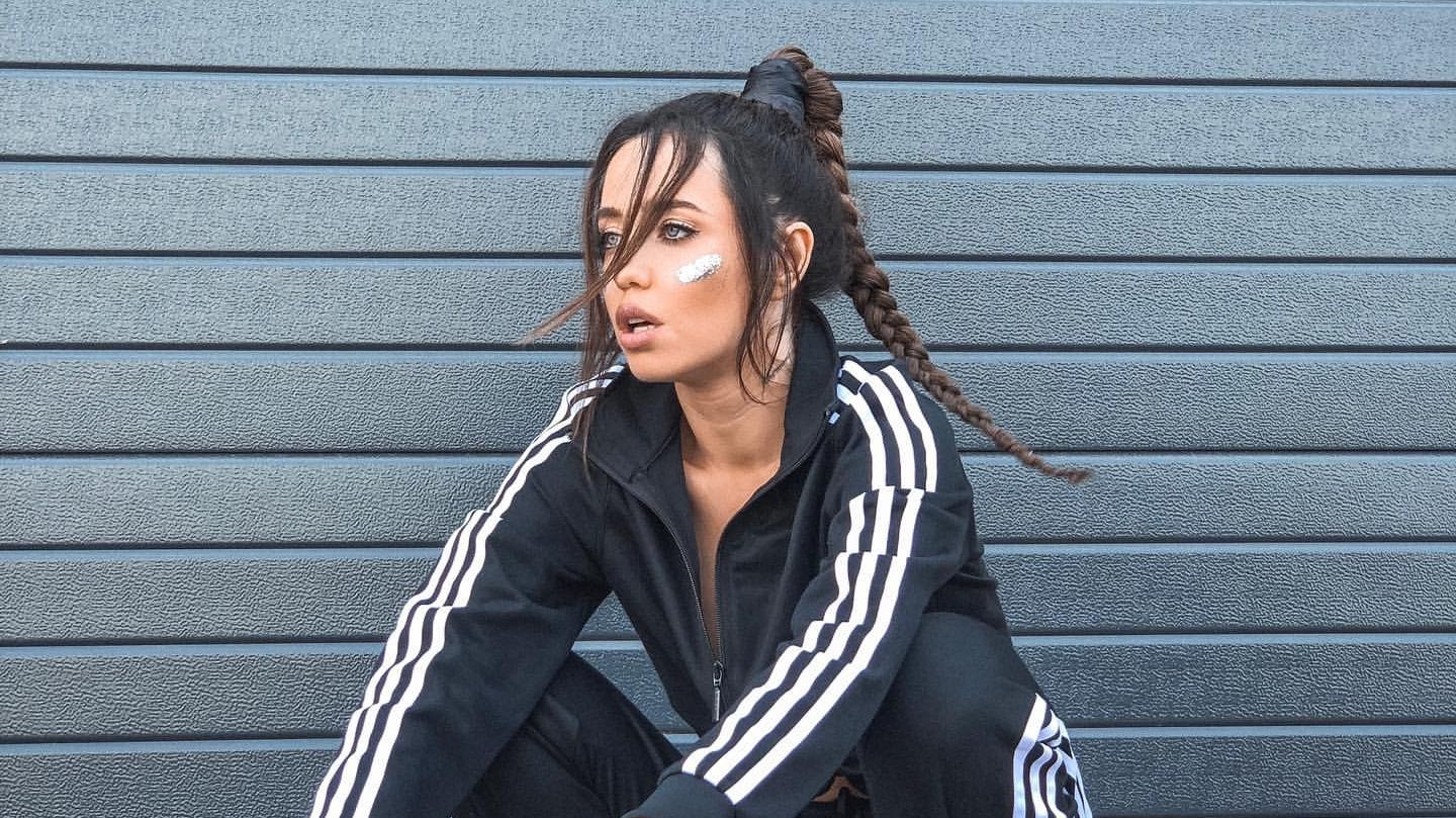 Зваблива Надя Дорофєєва - фото 1