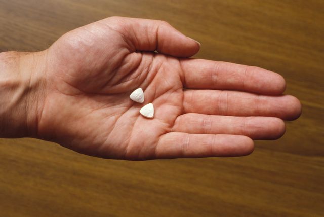 Випийте щось знеболювальне - фото 340475