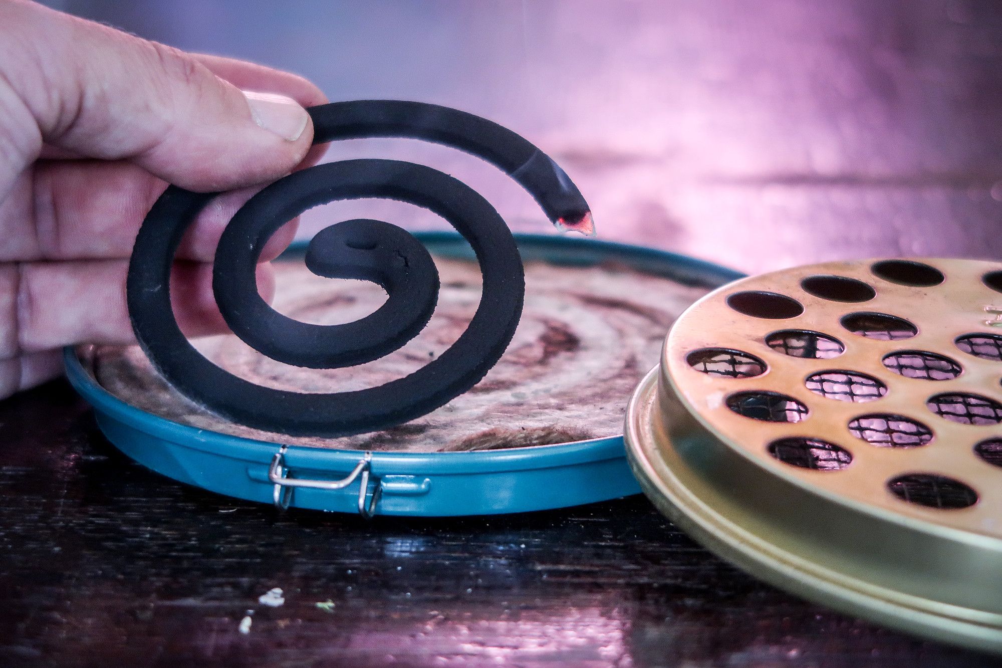 Чому не варто користуватися спіралями проти комарів