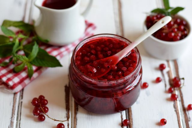 Варення з порічок: рецепти, як приготувати джем з червоної смородини - фото 340580