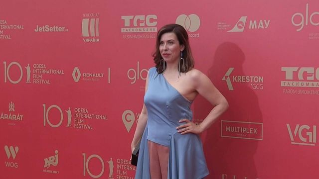 Одеський кінофестиваль 2019: найзашкварніші образи зірок на червоній доріжці - фото 340587