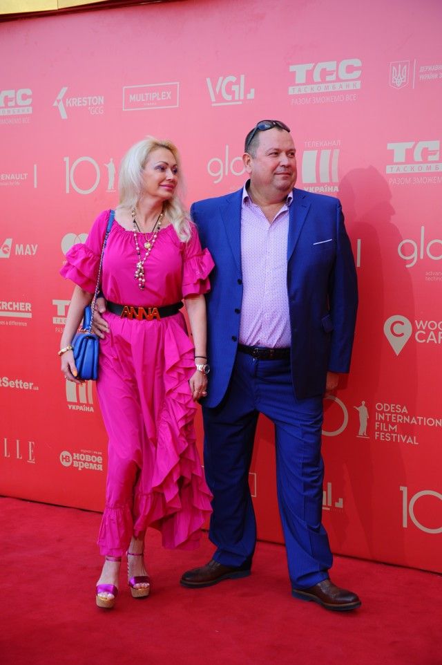 Одеський кінофестиваль 2019: найзашкварніші образи зірок на червоній доріжці - фото 340599