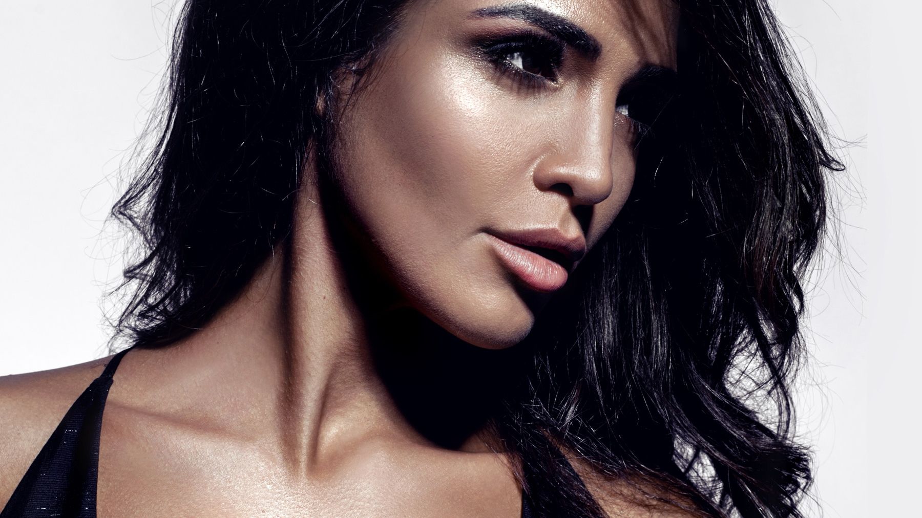 Вагітна Санта Дімопулос позувала оголеною