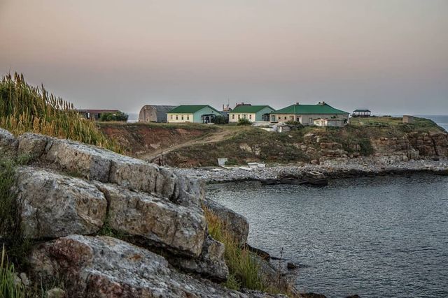 Острів Зміїний у Чорному морі: як доїхати у найчистіший куточок України - фото 340866