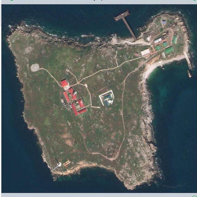 Острів Зміїний у Чорному морі: як доїхати у найчистіший куточок України - фото 340871