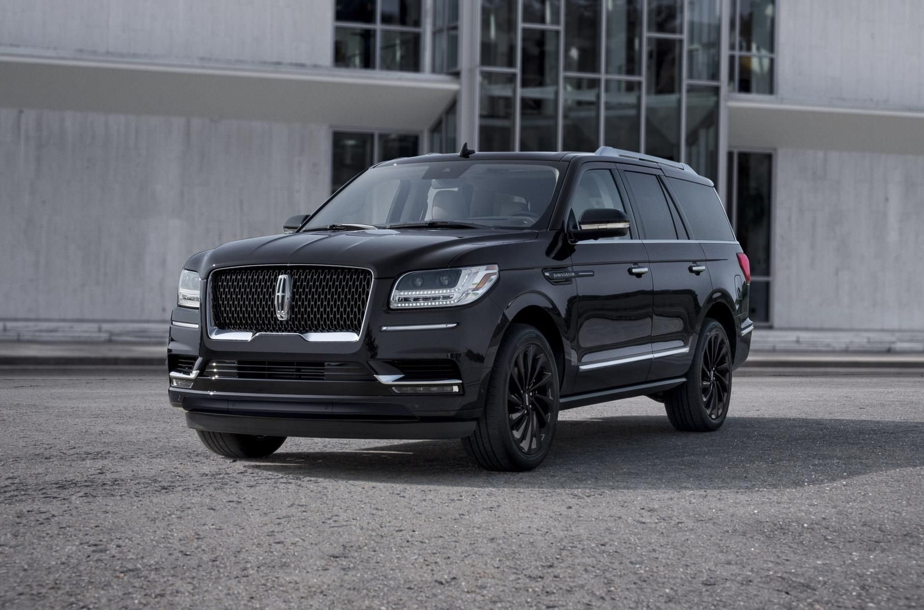 Lincoln Navigator навчився запускати двигун зі смартфона